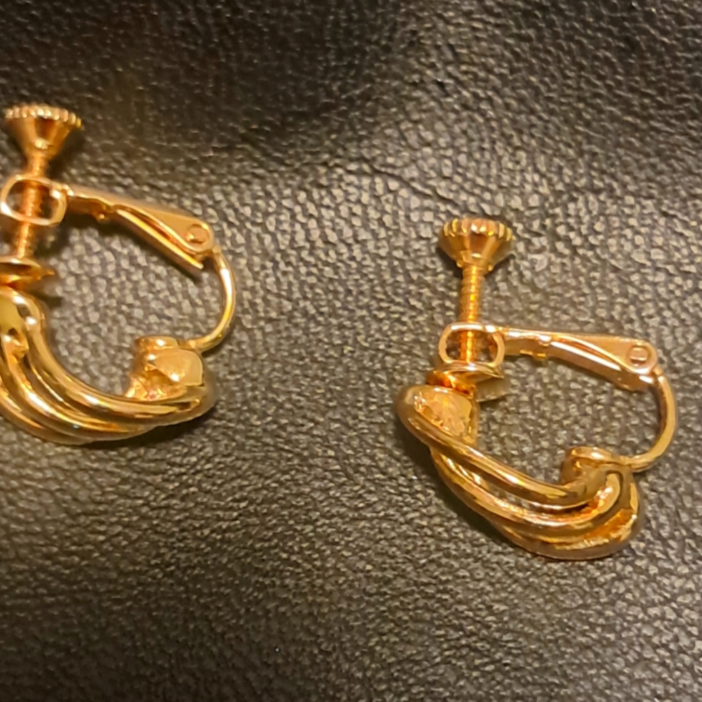 Vintage Signed Napier Gold Twist Half Hoop Earrings 3/4 Inch